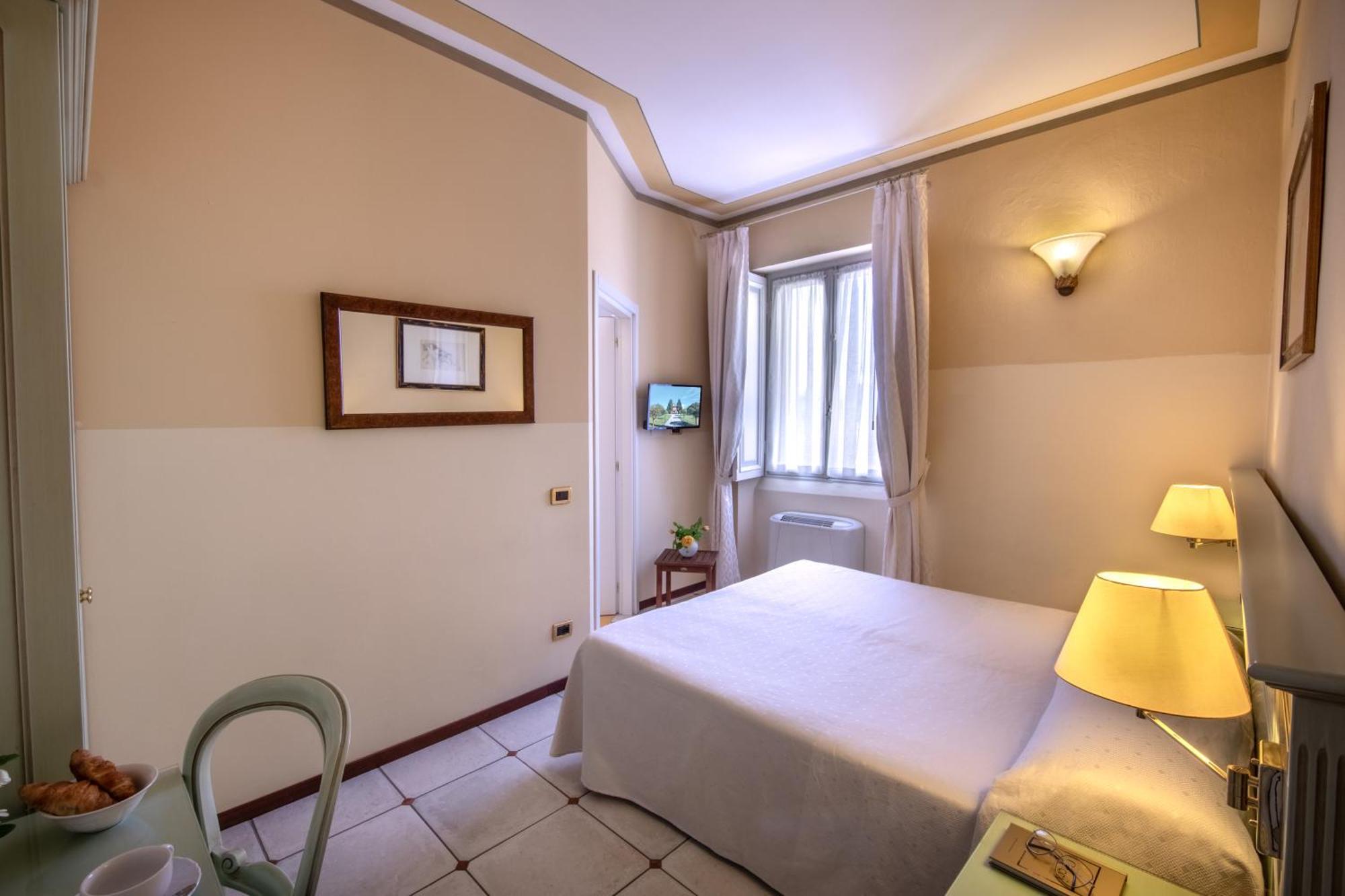 Hotel Villa Liberty Pontecurone Exteriör bild