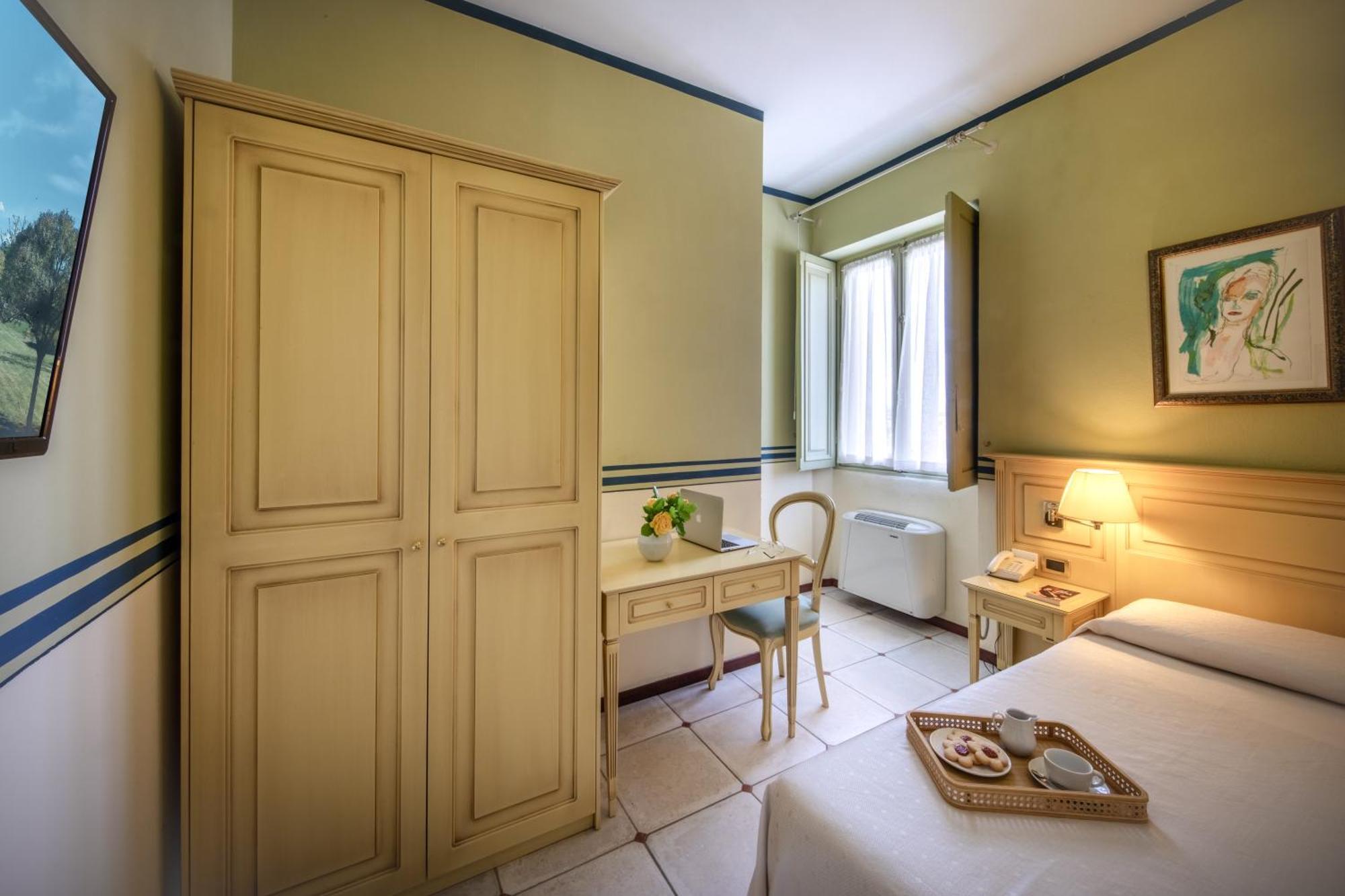 Hotel Villa Liberty Pontecurone Exteriör bild